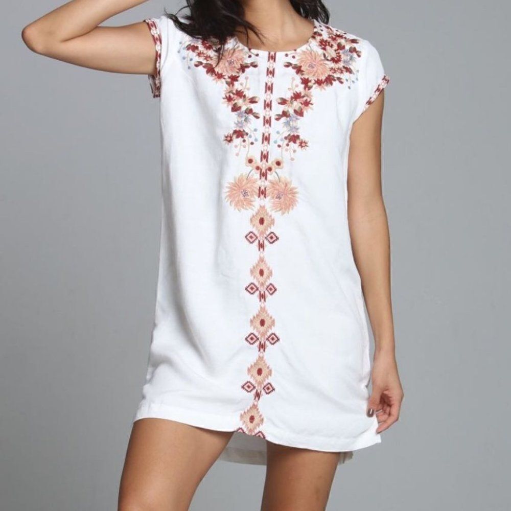 Driftwood Boho Embroidered Crewneck Tunic Dress in Size Small